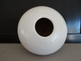 Vaasje - creme/wit - VERKOCHT