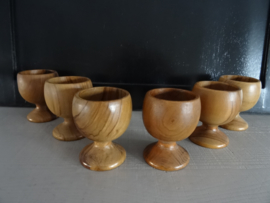 Houten standaard - eierdopjes - hout - VERKOCHT