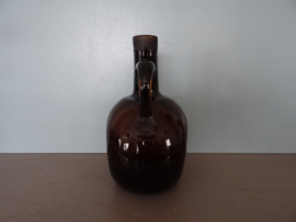 Oude glazen kruik / fles - VERKOCHT