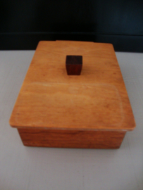 Oud houten kistje - VERKOCHT