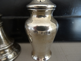 Zilveren strooibusjes - peper- en zoutstel - zilver - VERKOCHT