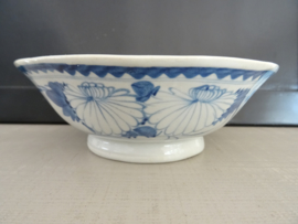 Oud schaaltje - blauw/wit - VERKOCHT