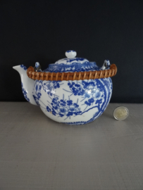 Theepot prunus - bloesem Japans - blauw/wit - VERKOCHT