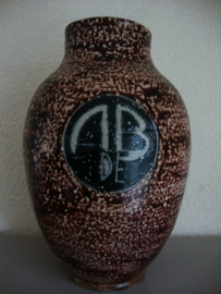 Grote vaas Beesel - Draak Terraco - VERKOCHT