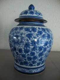 Dekselpot blauw wit - Thailand - bronzen strip - VERKOCHT