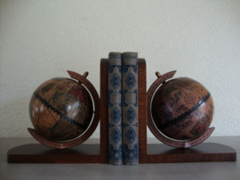 Vintage boekensteunen wereldbol - globe - VERKOCHT