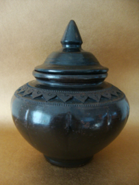 Grote aardewerk pot donkerbruin - VERKOCHT