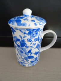 Mok met deksel - blauw/wit - St. George - Fine bone China - VERKOCHT