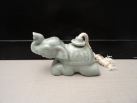 Olielampje - olifant - celadon - VERKOCHT