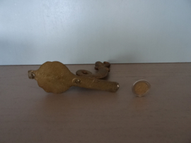 Vintage haak messing vis - ophanghaak - VERKOCHT