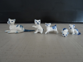 Beeldjes - poesjes - miniatuur - Delfts blauw - VERKOCHT