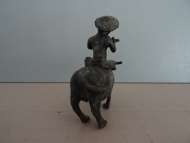 Chinees bronzen beeldje - man / jongen op os - buffel