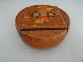 Houten doosje met bloemetjes - VERKOCHT