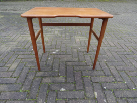 Vintage bijzettafeltje - VERKOCHT