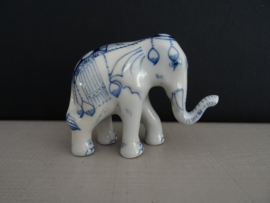Beeldje olifant - blauw/wit - VERKOCHT