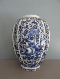 Dekselpot - vaas - blauw/wit - Italiaans - vlinders en bloem - VERKOCHT