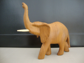 Houten beeldje olifant - VERKOCHT