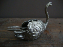 Zwaan met coctailprikkers - brocante - VERKOCHT