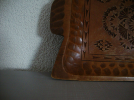 Houten dienblad - Fries kerfsnijwerk - VERKOCHT
