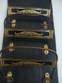 Dagbladen wandplank - VERKOCHT