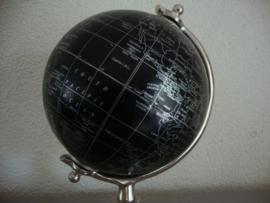 Wereldbol globe zwart / rvs - VERKOCHT