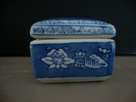 Chinees opbergdoosje - Blauw/wit - VERKOCHT