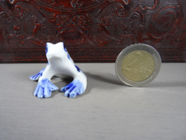 Letterbak figuurtje kikker - Delfts blauw - VERKOCHT