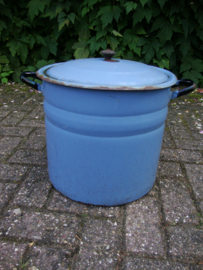 Grote ketel met deksel - lichtblauw - VERKOCHT