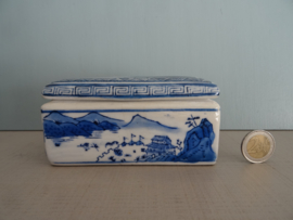 Chinees dekseldoosje - blauw/wit - VERKOCHT