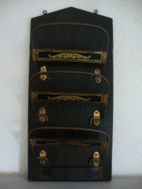 Dagbladen wandplank - VERKOCHT