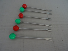 Vintage coctailprikkers - rood en groen