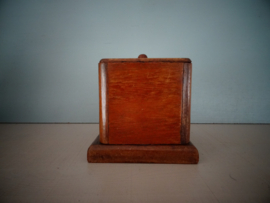 Oud houten doosje