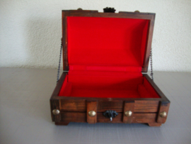 Houten schatkistje - VERKOCHT