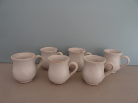 Set van 6 kopjes - keramiek - aardewerk - VERKOCHT
