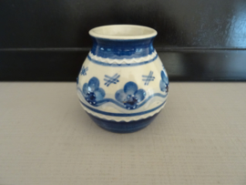 Klein vaasje - blauw/wit - VERKOCHT