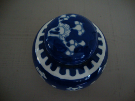 Gemberpotje prunus - blauw wit - VERKOCHT