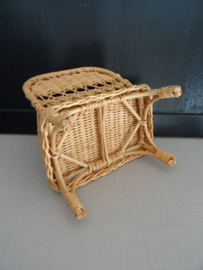Vintage bankje - rotan - miniatuur - VERKOCHT