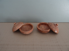 Set van 2 speksteen potjes - zoutpotjes - VERKOCHT