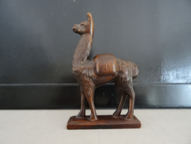 Houten beeldje alpaca - VERKOCHT