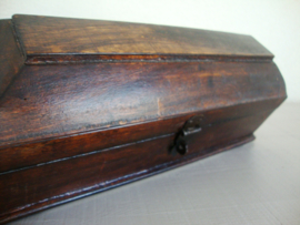 Houten kistje - pennendoos - VERKOCHT