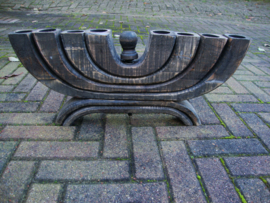 Grote houten kandelaar - draaibaar - robuust - vergrijsd - VERKOCHT
