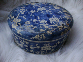 Trommel Baret Ware Engeland - blauw/wit bloemetjes - VERKOCHT