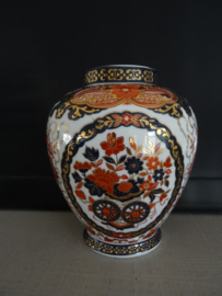 Vaasje - Gold kabuki porselein - VERKOCHT