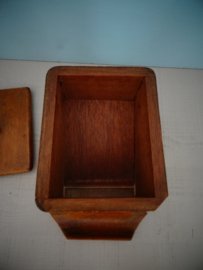Oud houten doosje