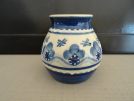 Klein vaasje - blauw/wit - VERKOCHT