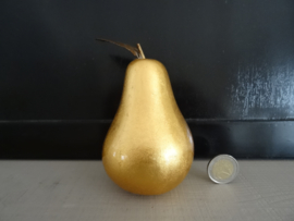 Goudkleurige peer