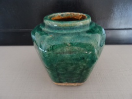 Groen gemberpotje - verweerd - VERKOCHT