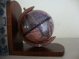 Vintage boekensteunen wereldbol - globe - VERKOCHT