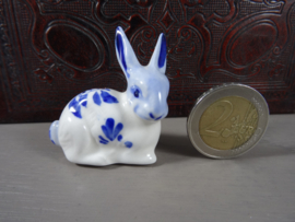Letterbak figuurtje - Delfts blauw - konijn - VERKOCHT