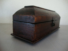 Houten kistje - pennendoos - VERKOCHT